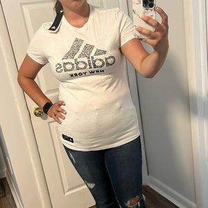 Adidas graphic T-shirt size L